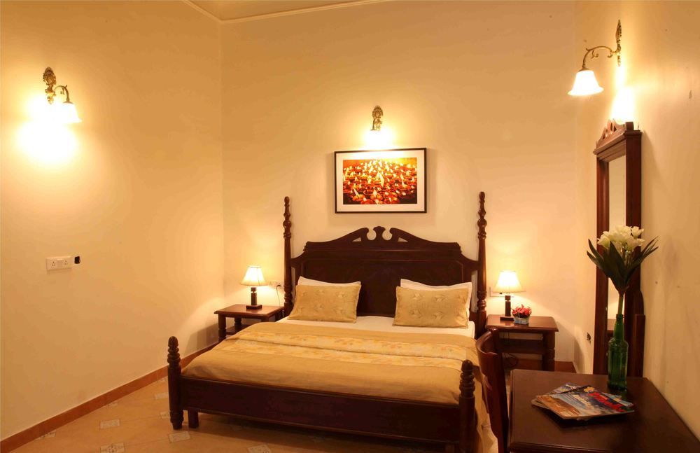 Treebo Trend Royal Mansion Hotell Mussoorie Exteriör bild