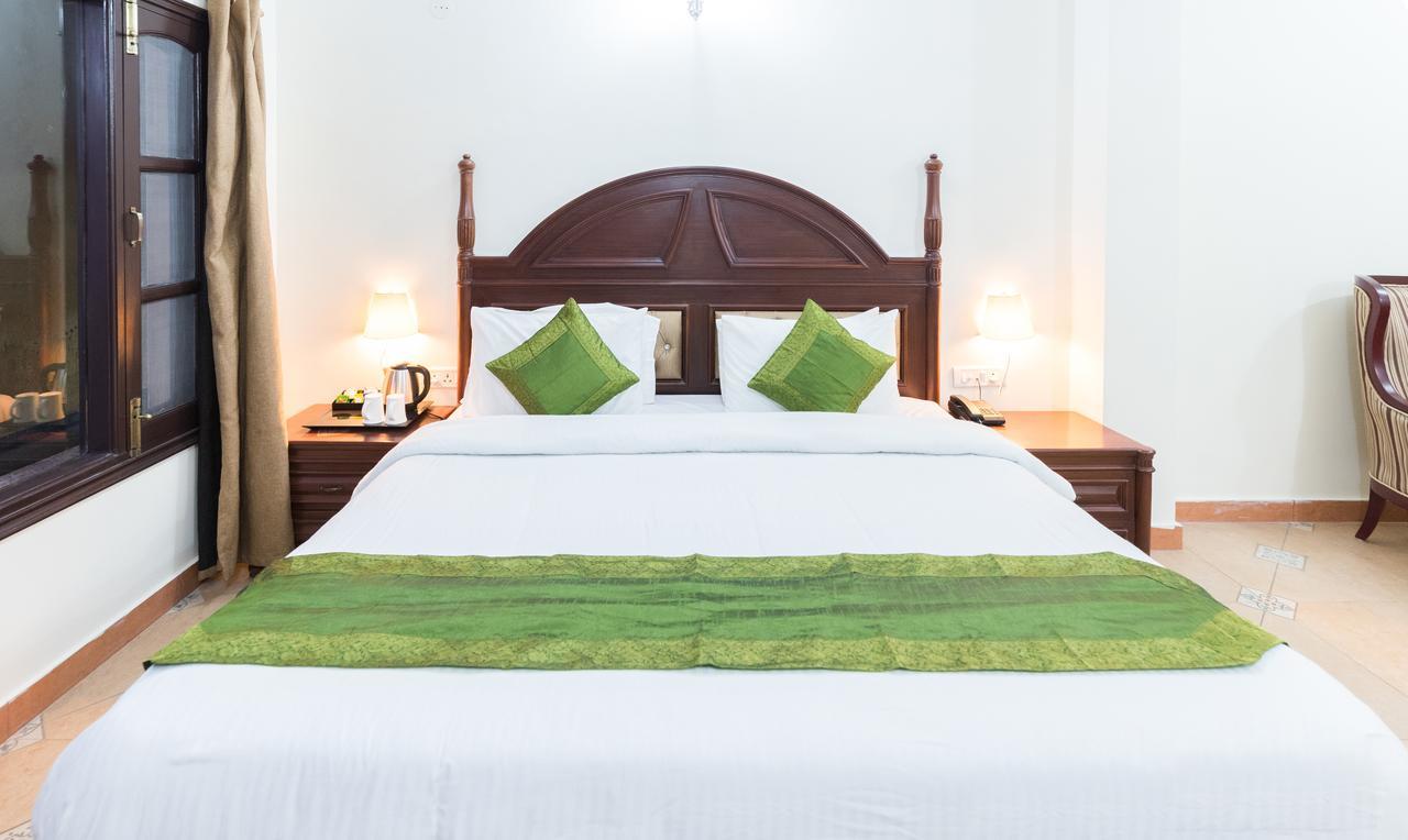 Treebo Trend Royal Mansion Hotell Mussoorie Exteriör bild