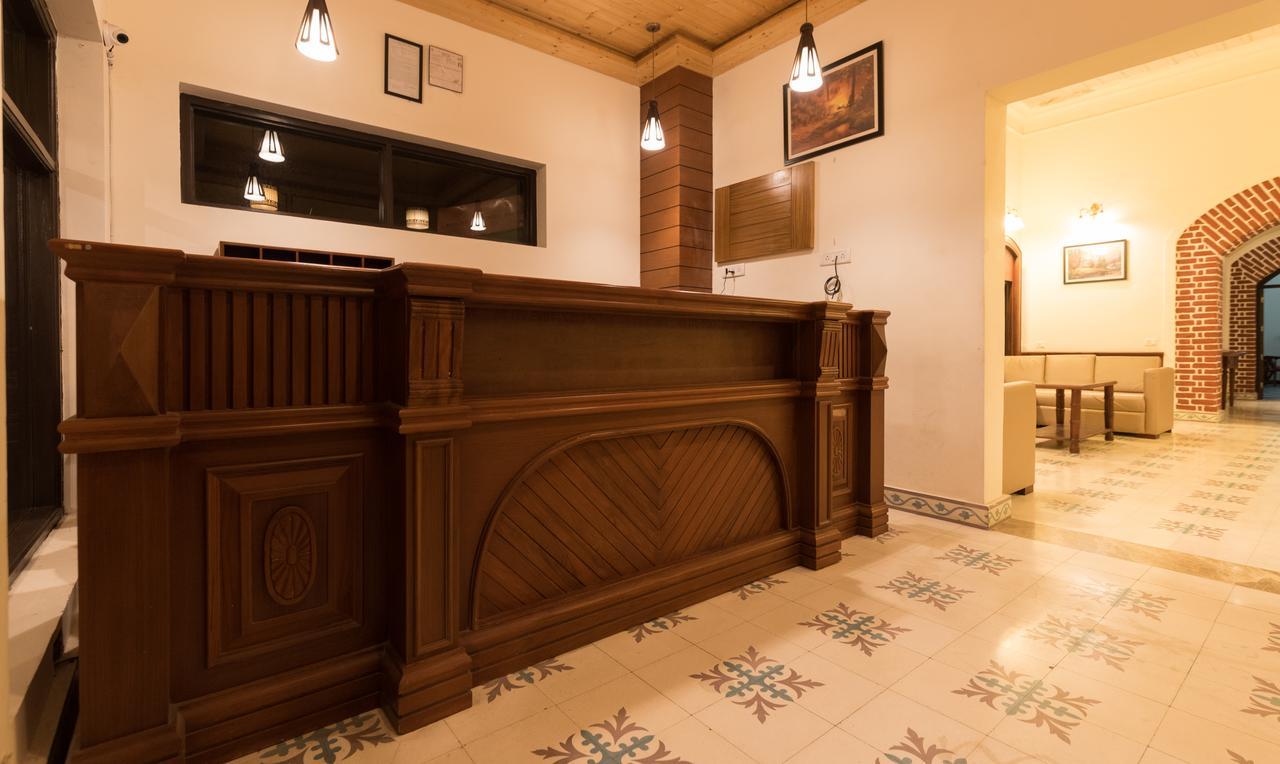 Treebo Trend Royal Mansion Hotell Mussoorie Exteriör bild
