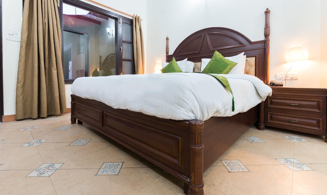 Treebo Trend Royal Mansion Hotell Mussoorie Exteriör bild