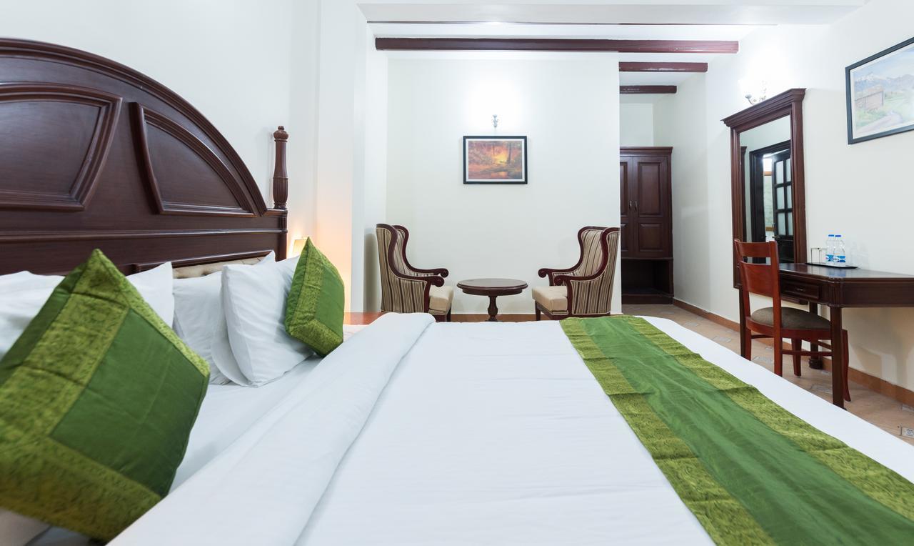 Treebo Trend Royal Mansion Hotell Mussoorie Exteriör bild